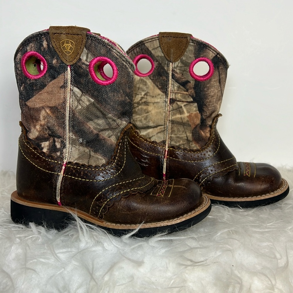 Little Girls Ariats western boots cowboy boots 10.5